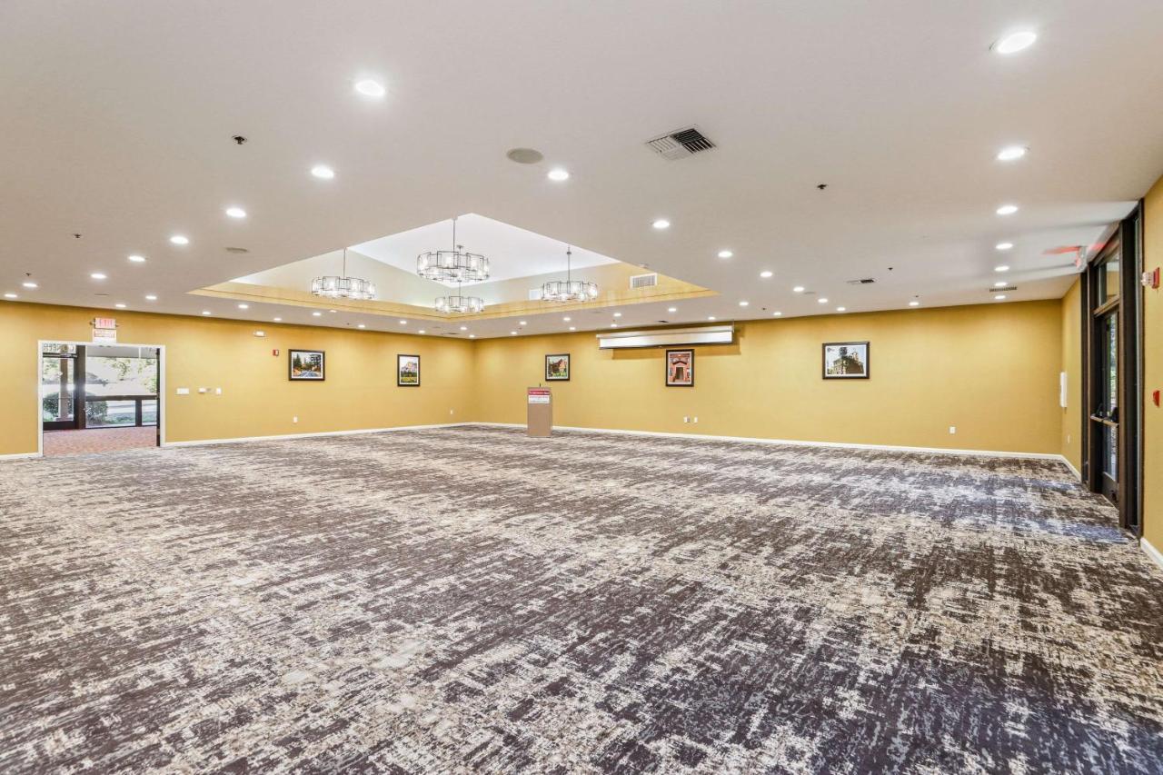 Best Western Plus Sonora Oaks Hotel And Conference Center Exterior foto
